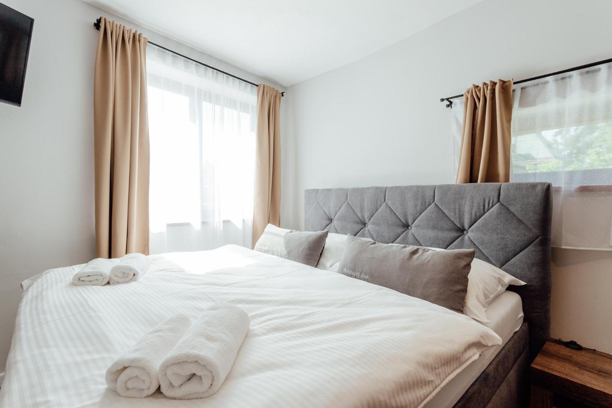 Botanicky Dvor Aparthotel Banská Štiavnica Eksteriør bilde