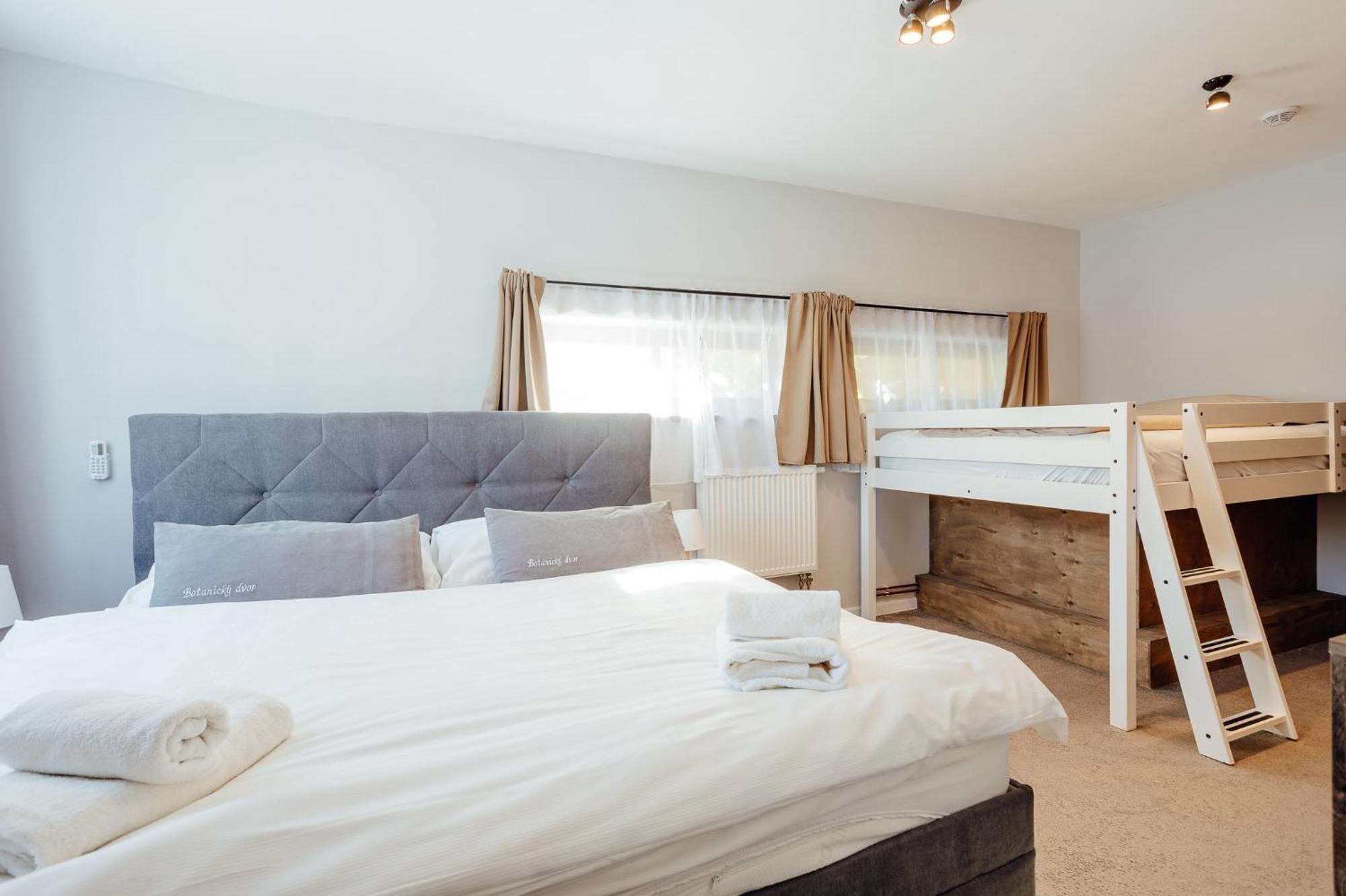 Botanicky Dvor Aparthotel Banská Štiavnica Eksteriør bilde